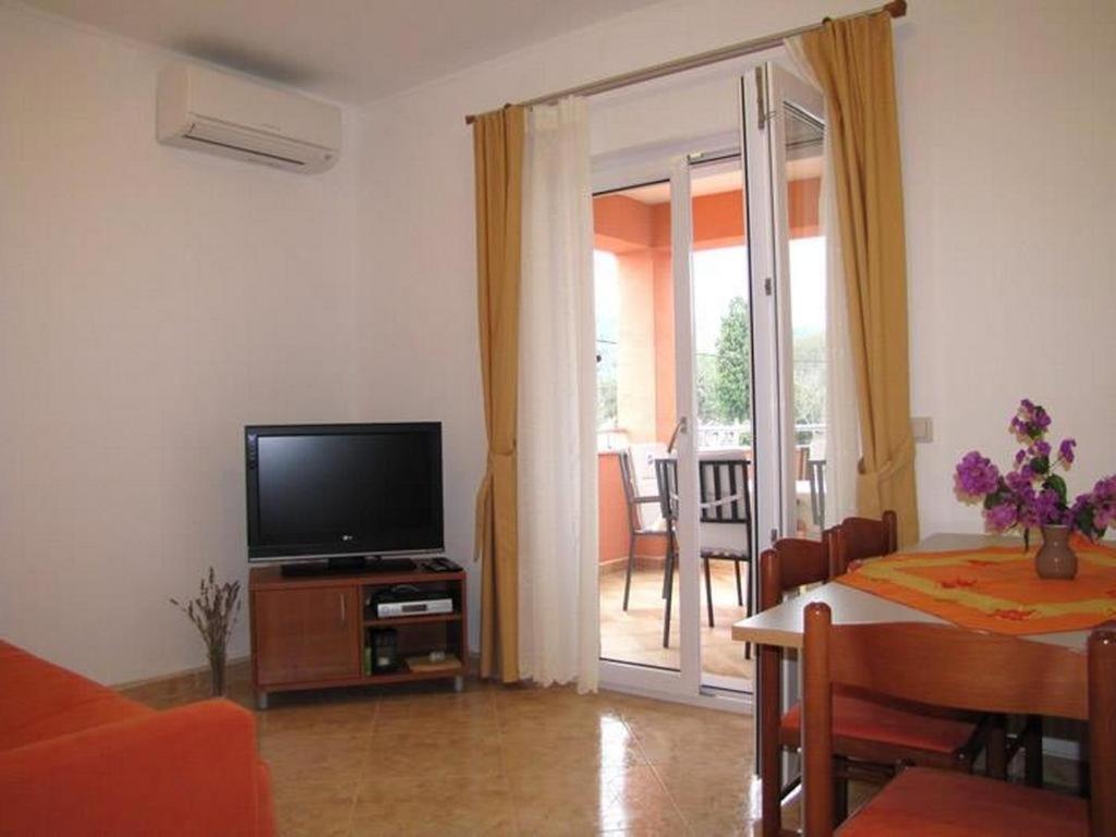 Family Friendly Apartments With A Swimming Pool Nevidjane, Pasman - 18054 Neviđane Extérieur photo