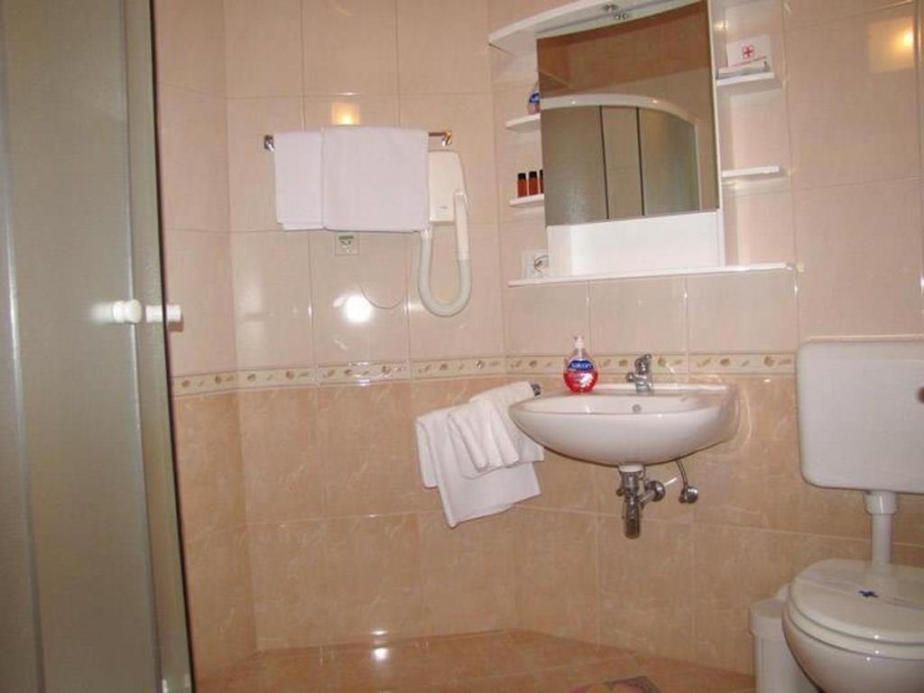 Family Friendly Apartments With A Swimming Pool Nevidjane, Pasman - 18054 Neviđane Extérieur photo